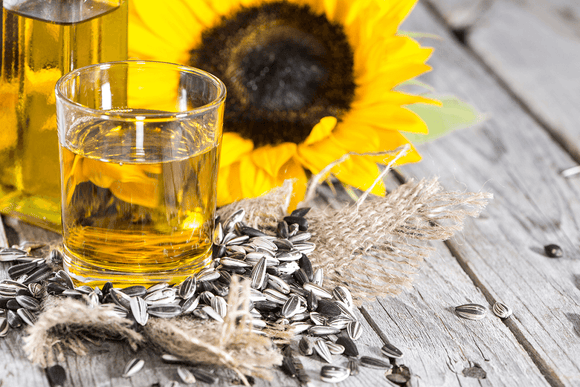 9 Benefits of Sunflower Oil on Skin and Hair